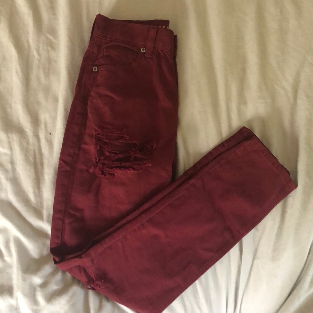 NWOT American Eagle Mom Jeans Maroon